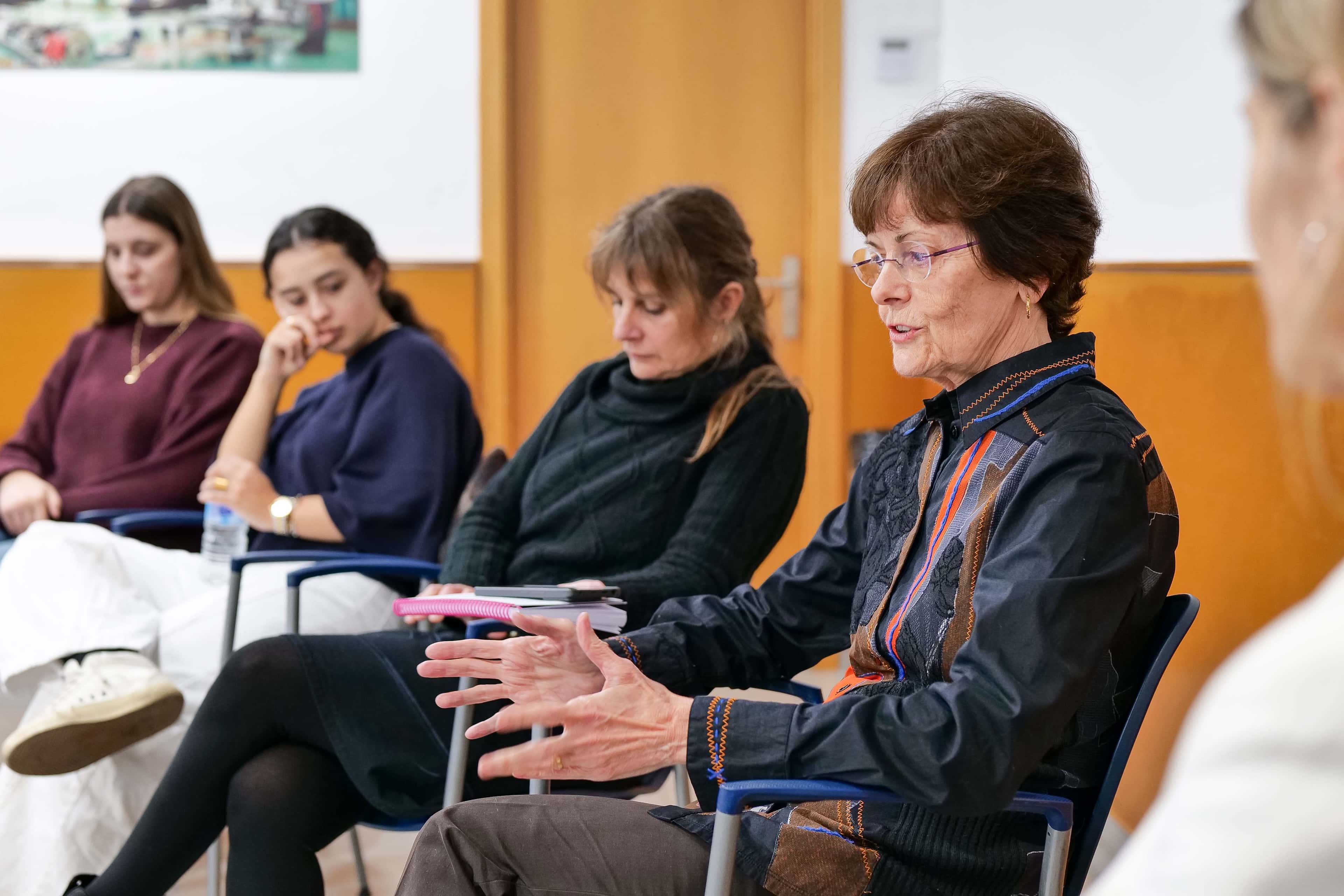 STEM4her inaugura “Converses que inspiren” con la Dra. Rosa Nomen, una figura clave en la trayectoria de IQS